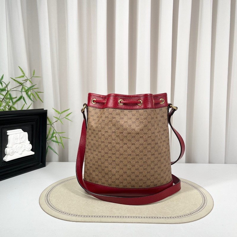 GUCCI古馳 哆啦A夢聯名水桶包單肩斜挎包 可愛百搭 牛年限定款 肩帶可調節 容量超級大-6