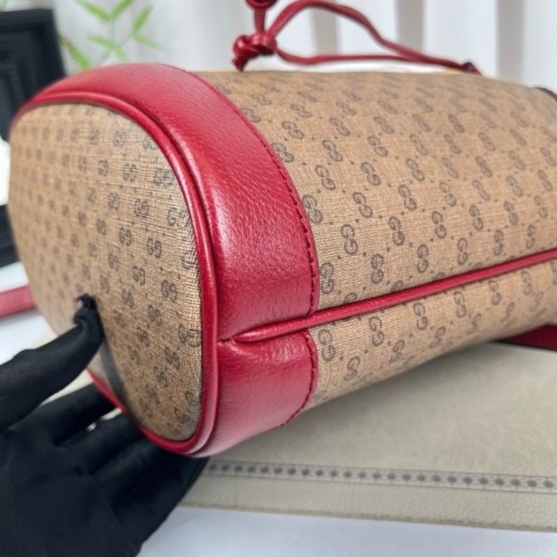 GUCCI古馳 哆啦A夢聯名水桶包單肩斜挎包 可愛百搭 牛年限定款 肩帶可調節 容量超級大-9