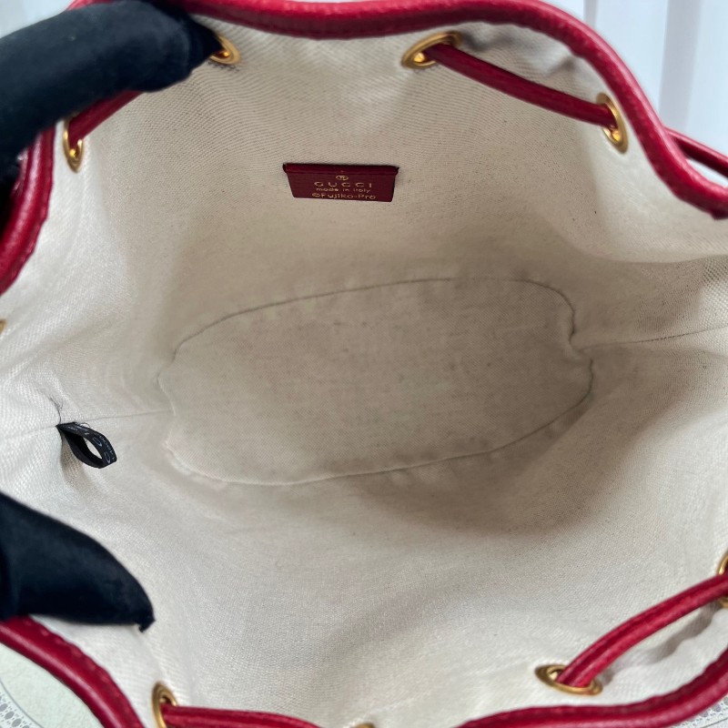 GUCCI古馳 哆啦A夢聯名水桶包單肩斜挎包 可愛百搭 牛年限定款 肩帶可調節 容量超級大-10