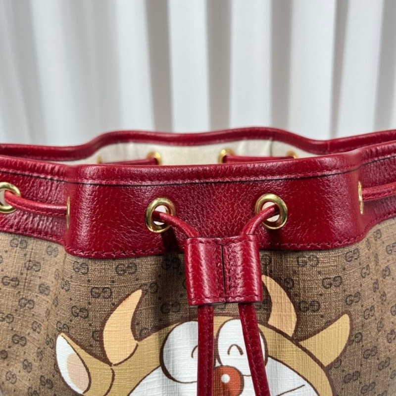GUCCI古馳 哆啦A夢聯名水桶包單肩斜挎包 可愛百搭 牛年限定款 肩帶可調節 容量超級大-13