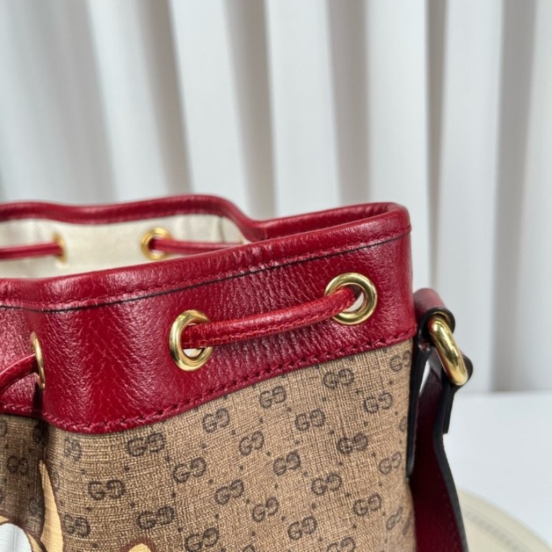 GUCCI古馳 哆啦A夢聯名水桶包單肩斜挎包 可愛百搭 牛年限定款 肩帶可調節 容量超級大-14