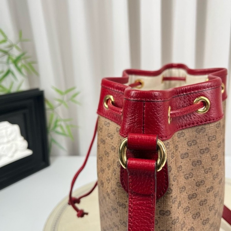 GUCCI古馳 哆啦A夢聯名水桶包單肩斜挎包 可愛百搭 牛年限定款 肩帶可調節 容量超級大-17