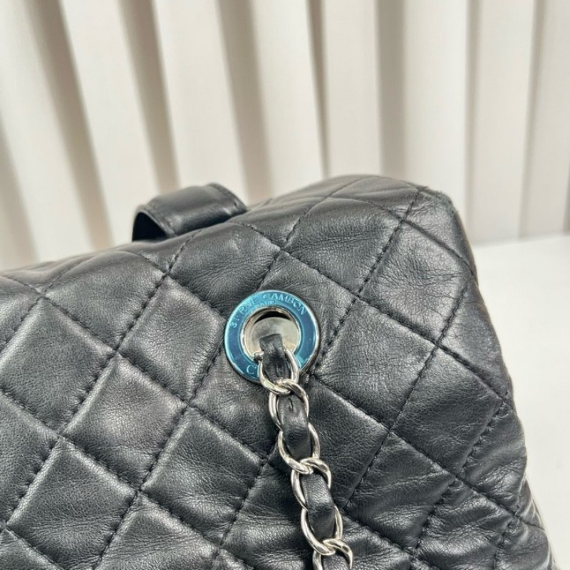 Chanel香奈兒 20開 菱格紋托特鏈條包 黑色羊皮菱格紋 搭配銀色鏈條 經典款式百搭 內裡空間大 多層隔層設計-12