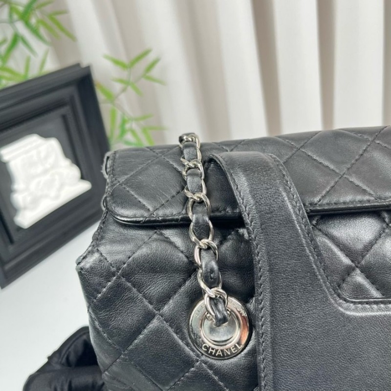 Chanel香奈兒 20開 菱格紋托特鏈條包 黑色羊皮菱格紋 搭配銀色鏈條 經典款式百搭 內裡空間大 多層隔層設計-18