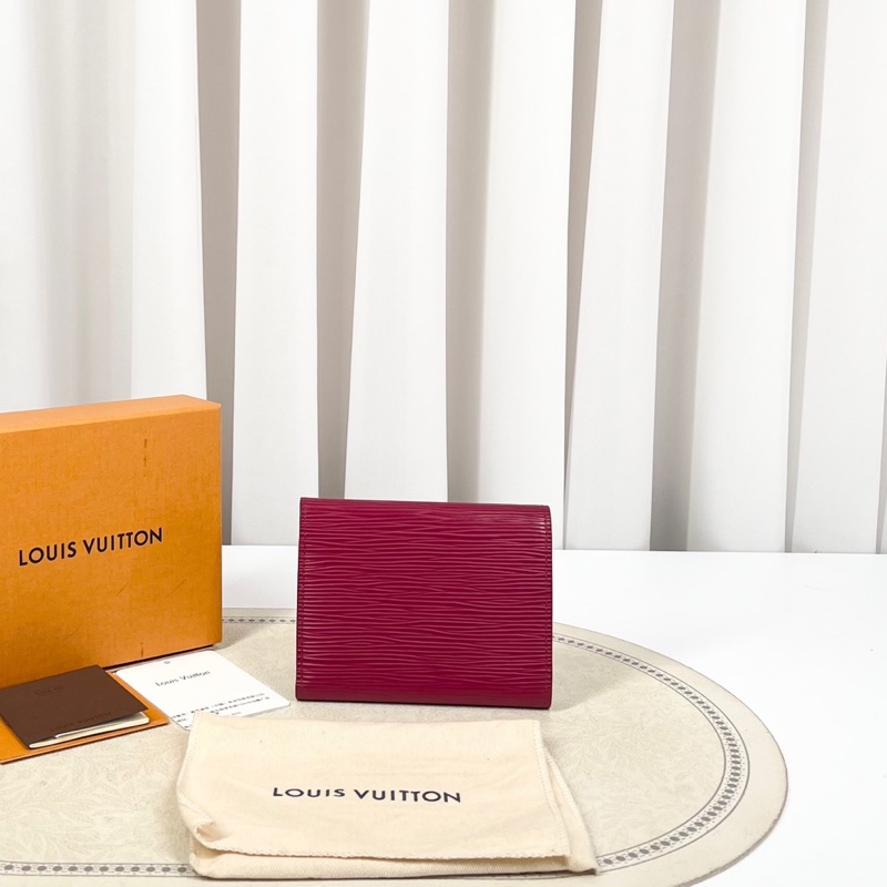 Louis Vuitton路易威登 水波紋短款三折疊豆豆錢包-1