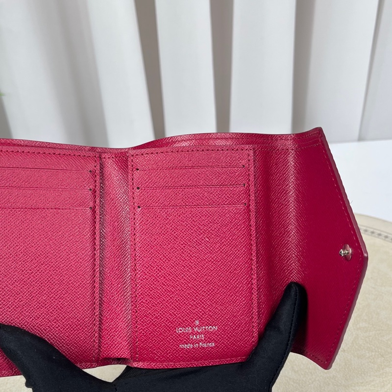 Louis Vuitton路易威登 水波紋短款三折疊豆豆錢包-2