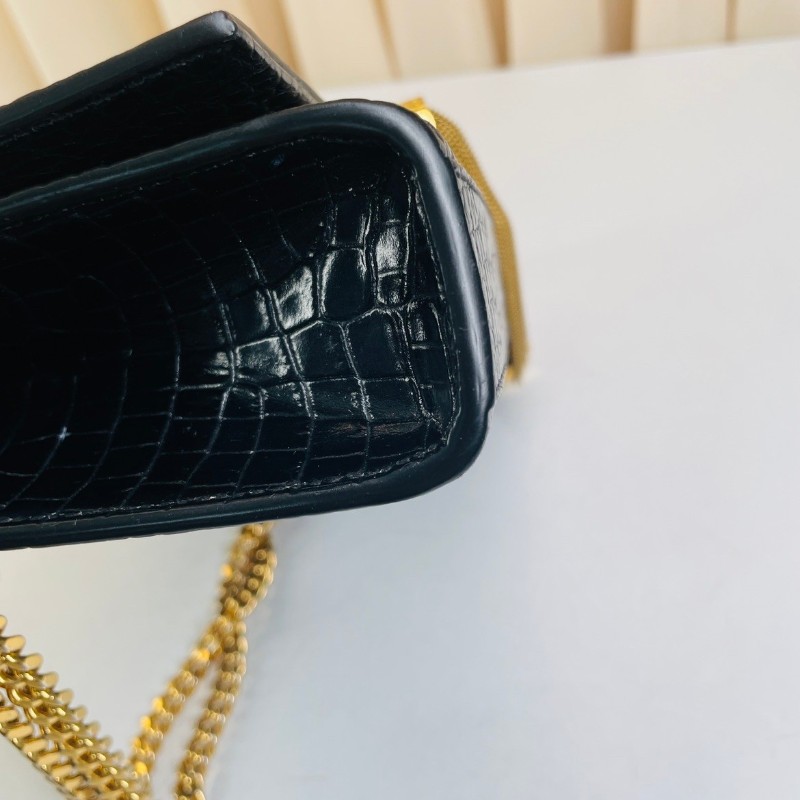 專櫃價2.6折!YSL聖羅蘭 Kate 鱷魚壓紋黑金流蘇 單肩斜挎鏈條包 流蘇的靈動性很強 上身超有氣質-14
