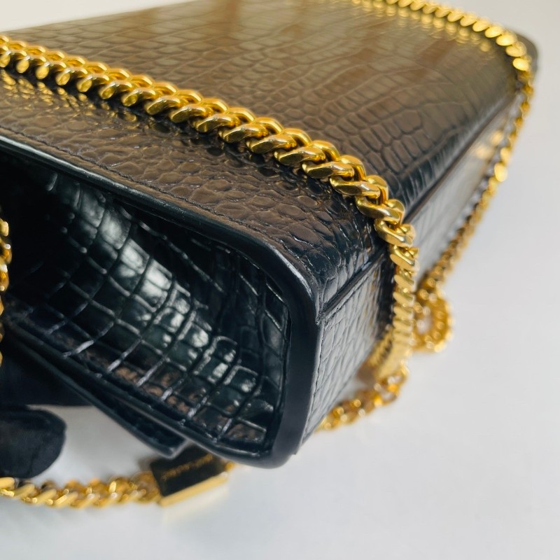 專櫃價2.6折!YSL聖羅蘭 Kate 鱷魚壓紋黑金流蘇 單肩斜挎鏈條包 流蘇的靈動性很強 上身超有氣質-16