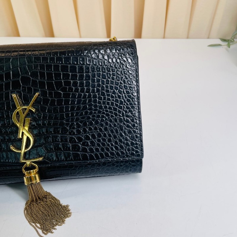 專櫃價2.6折!YSL聖羅蘭 Kate 鱷魚壓紋黑金流蘇 單肩斜挎鏈條包 流蘇的靈動性很強 上身超有氣質-25