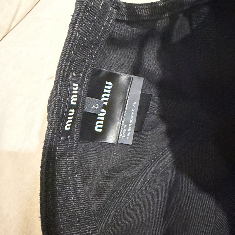 MIUMIU抽繩老帽 鴨舌帽 黑色 現貨正品 L碼-4