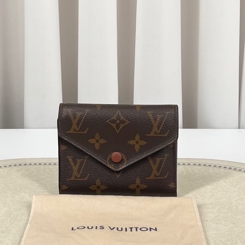 Louis Vuitton路易威登 老花短款三折疊豆豆錢包 12*9cm