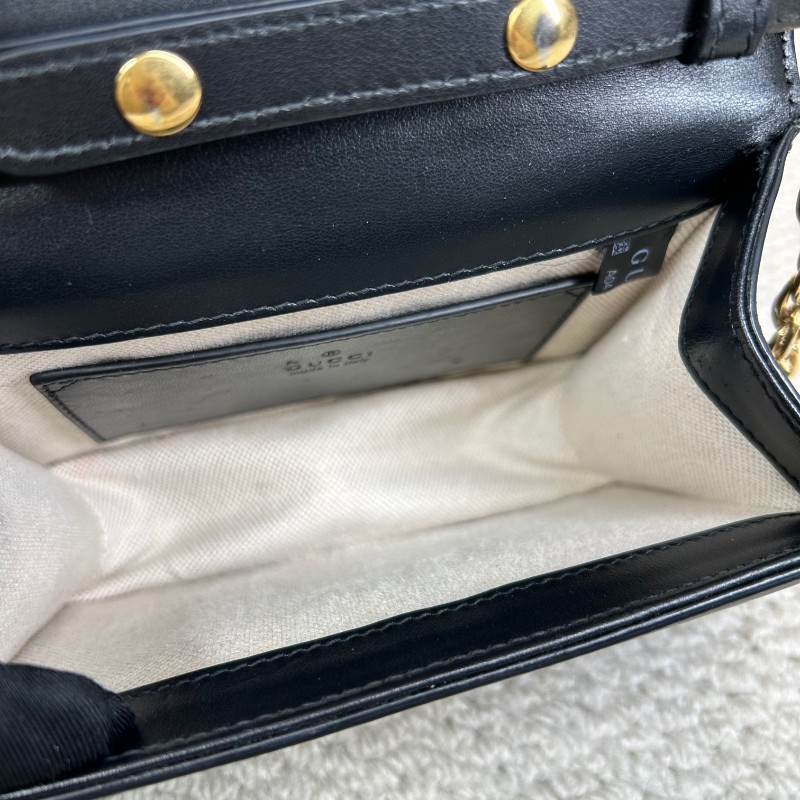 Gucci古馳黑金全皮郵差包 經典GG壓紋 金色鎖扣 鏈條肩帶 可單肩可斜挎可手提 容量實用 日常通勤百搭-11