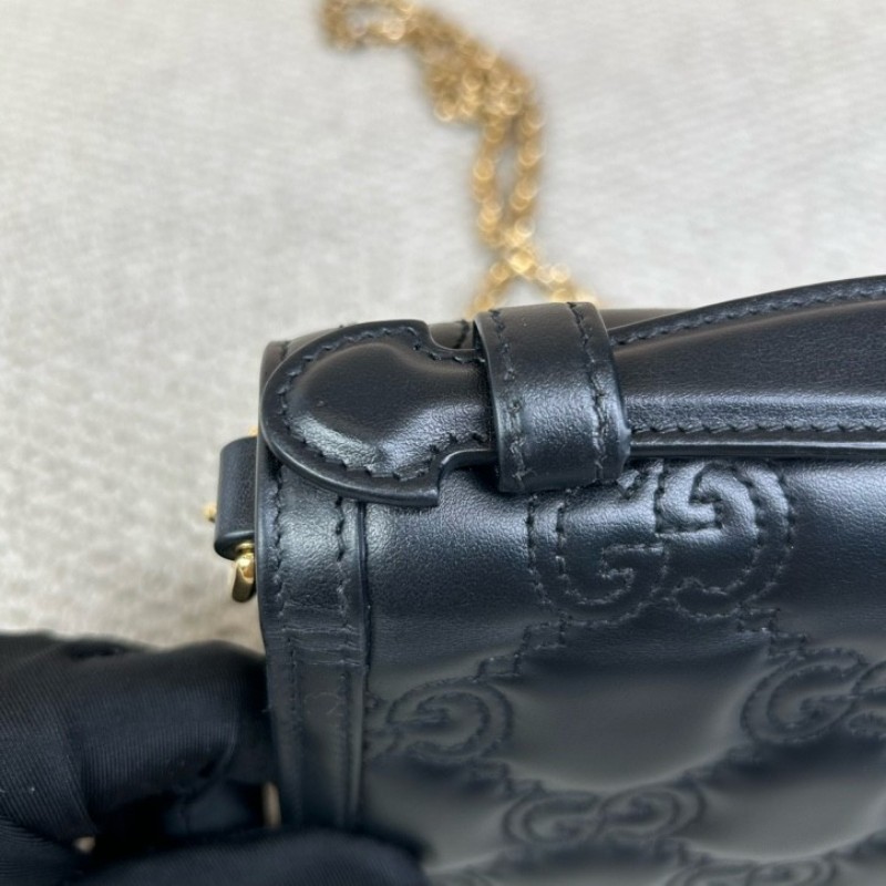 Gucci古馳黑金全皮郵差包 經典GG壓紋 金色鎖扣 鏈條肩帶 可單肩可斜挎可手提 容量實用 日常通勤百搭-13