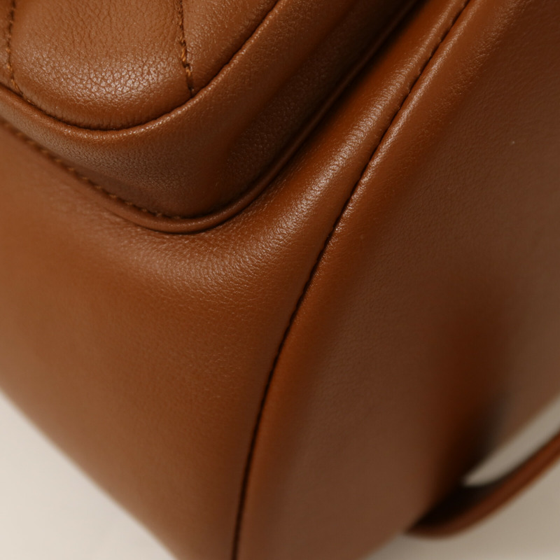 CHANEL 牛皮皮革Backpack金扣鏈帶背包-11