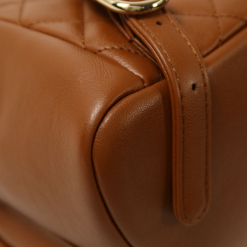 CHANEL 牛皮皮革Backpack金扣鏈帶背包-13