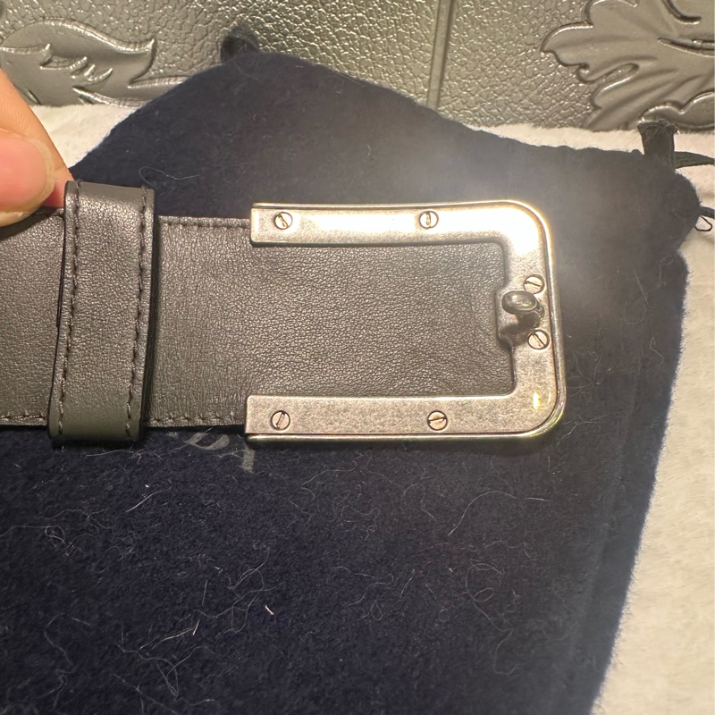 普拉達 Prada 經典的 Saffiano 荔枝紋(十字紋)皮革 灰色 男裝皮帶-9