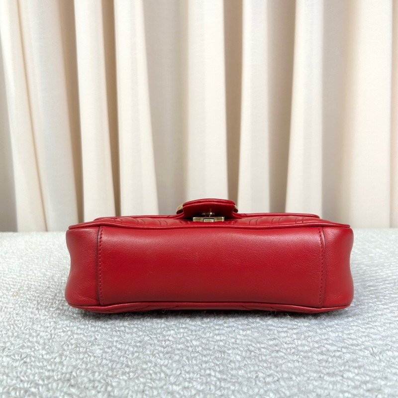 GUCCI古馳Marmont馬蒙22紅色鏈條包 包型挺括 鏈條設計 單肩斜挎都可以 日常百搭 顏值高 背很顯氣質-4