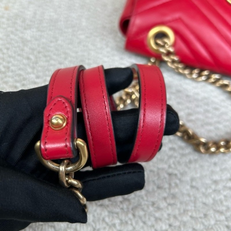 GUCCI古馳Marmont馬蒙22紅色鏈條包 包型挺括 鏈條設計 單肩斜挎都可以 日常百搭 顏值高 背很顯氣質-16