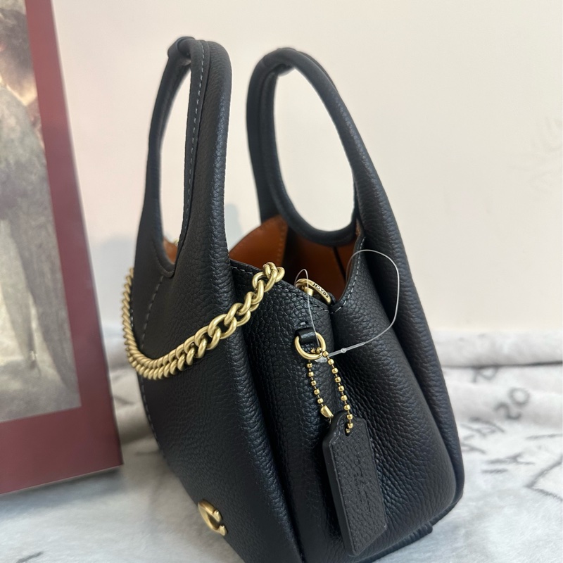 【全🆕】COACH Lana 19 手提包 小號 small黑色-1