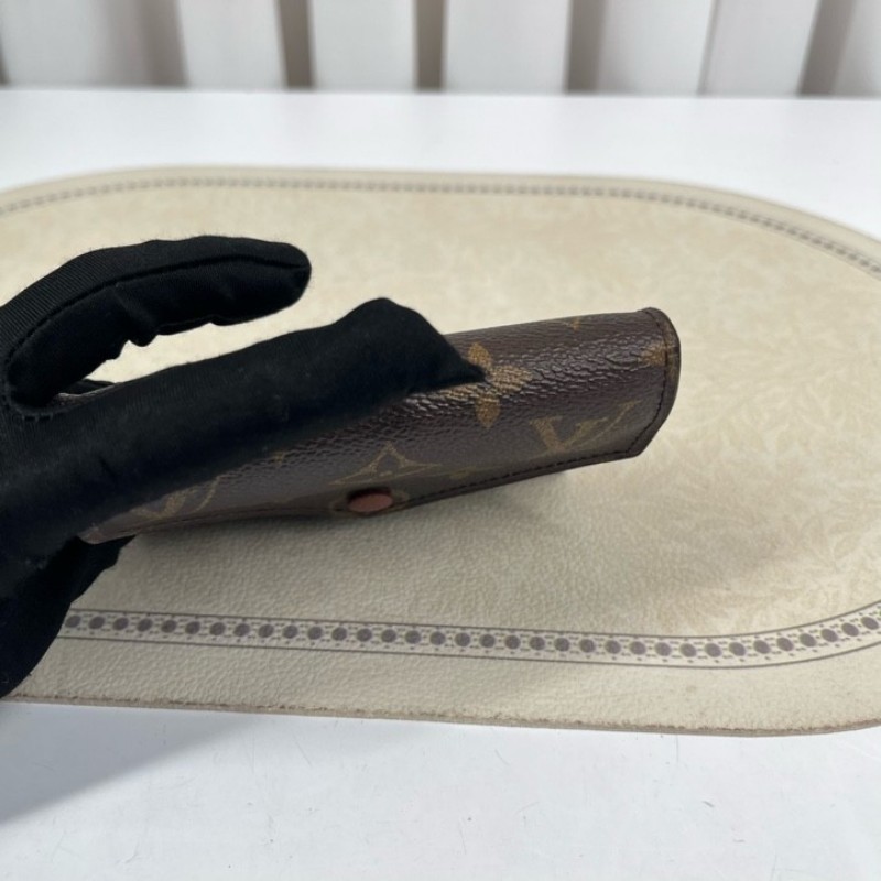 LV路易威登 老花短款三折疊豆豆錢包 經典老花配棕色內裡 內裡有隔層 可放現金-10