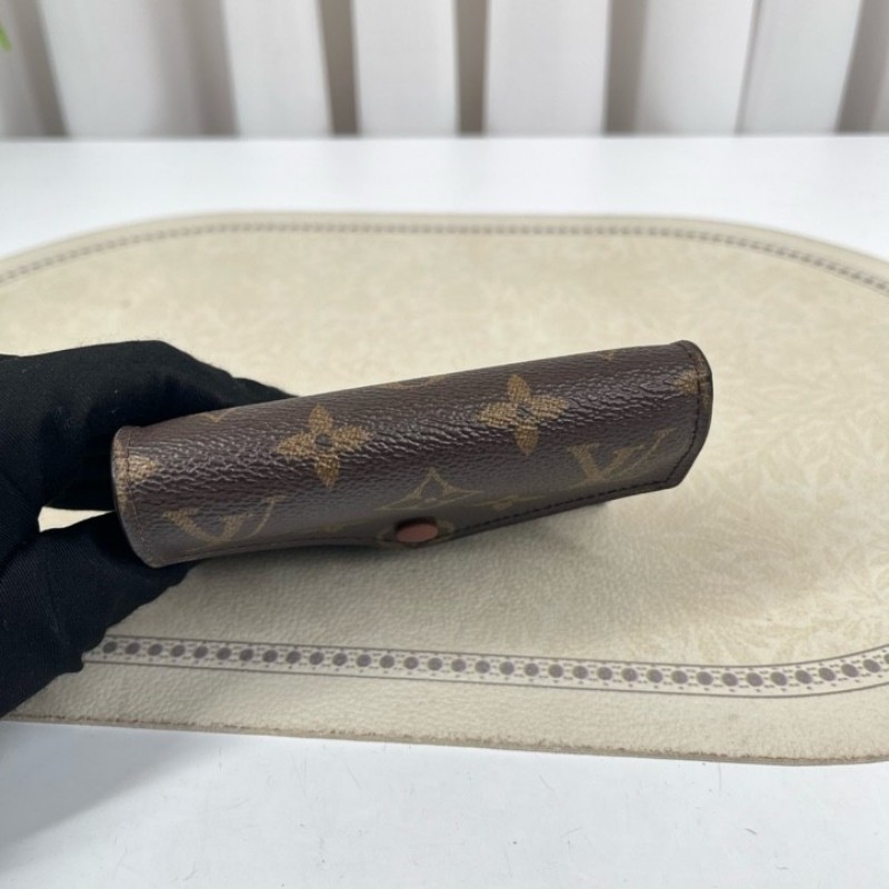 LV路易威登 老花短款三折疊豆豆錢包 經典老花配棕色內裡 內裡有隔層 可放現金-11