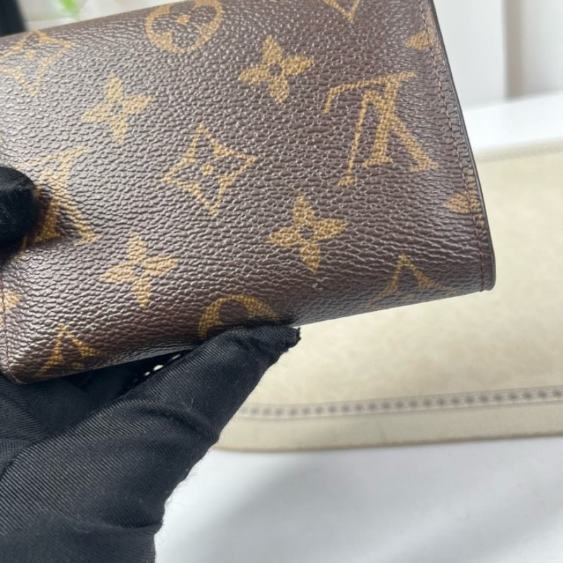LV路易威登 老花短款三折疊豆豆錢包 經典老花配棕色內裡 內裡有隔層 可放現金-15