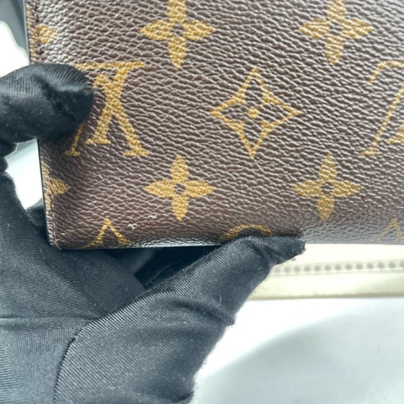 LV路易威登 老花短款三折疊豆豆錢包 經典老花配棕色內裡 內裡有隔層 可放現金-16