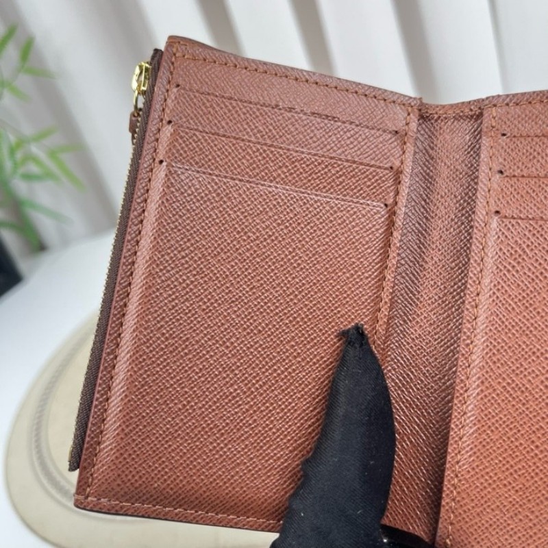 LV路易威登 老花短款三折疊豆豆錢包 經典老花配棕色內裡 內裡有隔層 可放現金-20