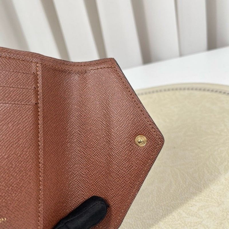 LV路易威登 老花短款三折疊豆豆錢包 經典老花配棕色內裡 內裡有隔層 可放現金-22