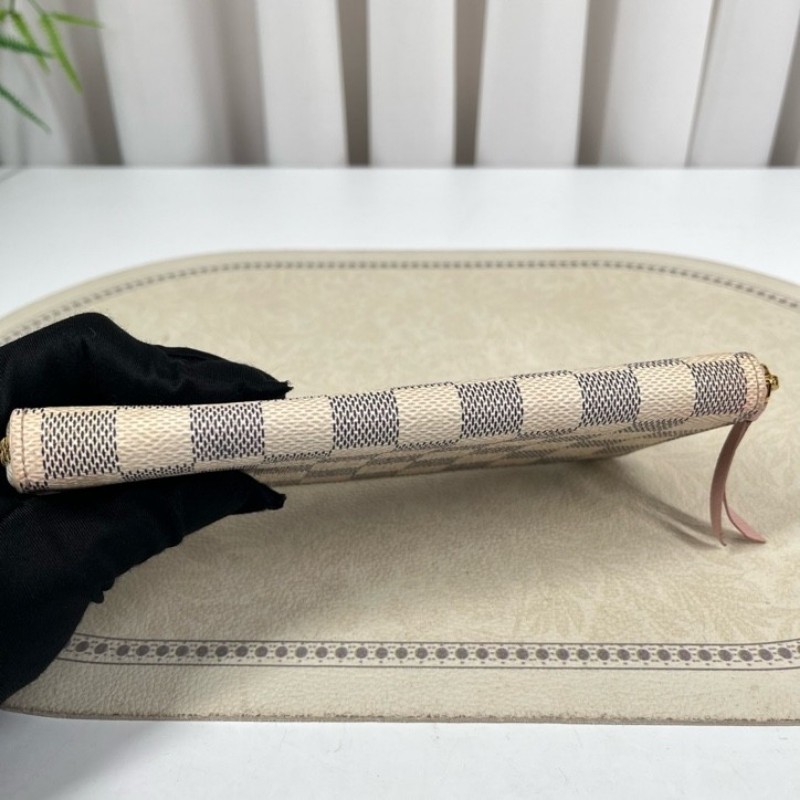 LV路易威登 白棋盤格拉鏈長款錢包 手拿包 經典款式 實用耐造-9