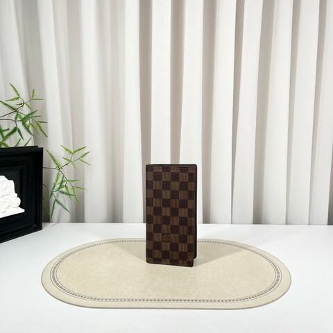LV路易威登 棕色棋盤格對折長款錢包 棕色內裡 內裡卡位多 容量大