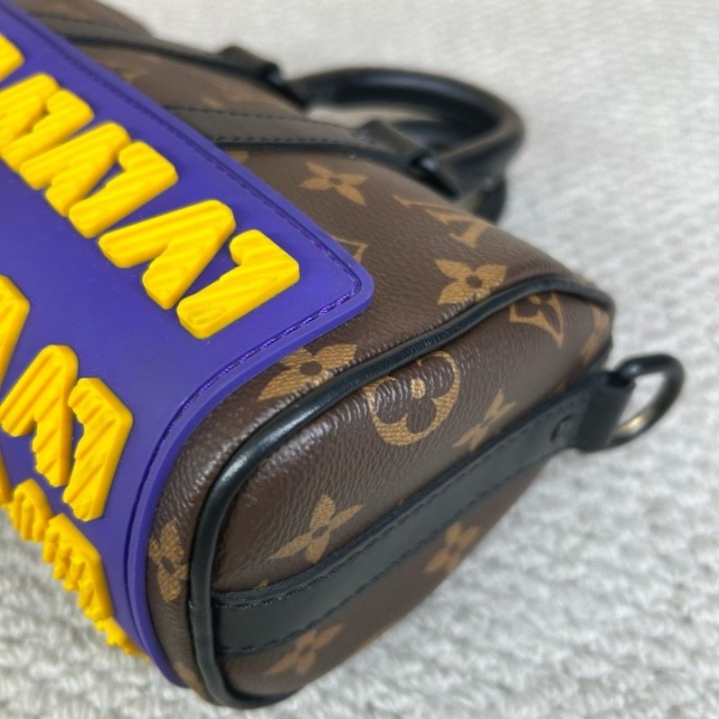 LV路易威登 Keepall XS Rubber秀款 經典Monogram帆布+橡膠LOGO拼接 藍黃撞色超吸睛 手提肩背都OK 日常通勤、休閒出行都很適合 趣味十足 辨識度超高-11