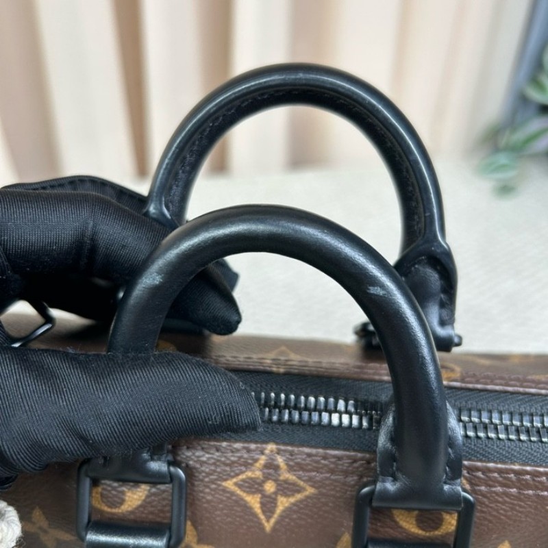 LV路易威登 Keepall XS Rubber秀款 經典Monogram帆布+橡膠LOGO拼接 藍黃撞色超吸睛 手提肩背都OK 日常通勤、休閒出行都很適合 趣味十足 辨識度超高-17