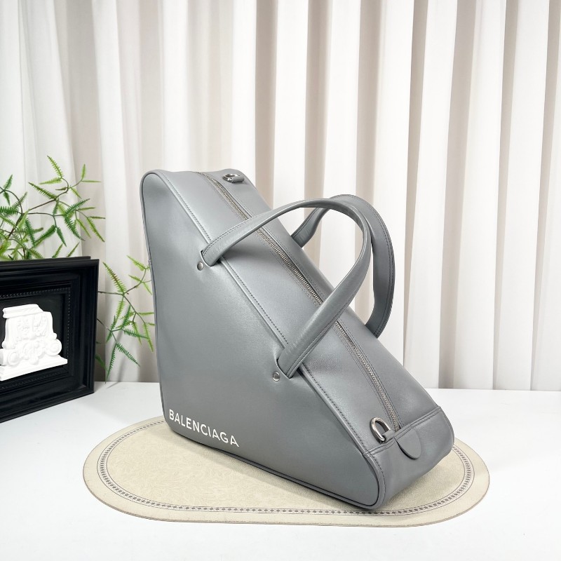 Balenciaga巴黎世家 灰色triangle三角包 手提單肩斜挎包 容量超級大 包型立挺 時尚潮流-4