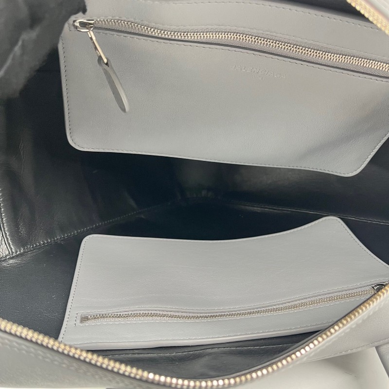 Balenciaga巴黎世家 灰色triangle三角包 手提單肩斜挎包 容量超級大 包型立挺 時尚潮流-10