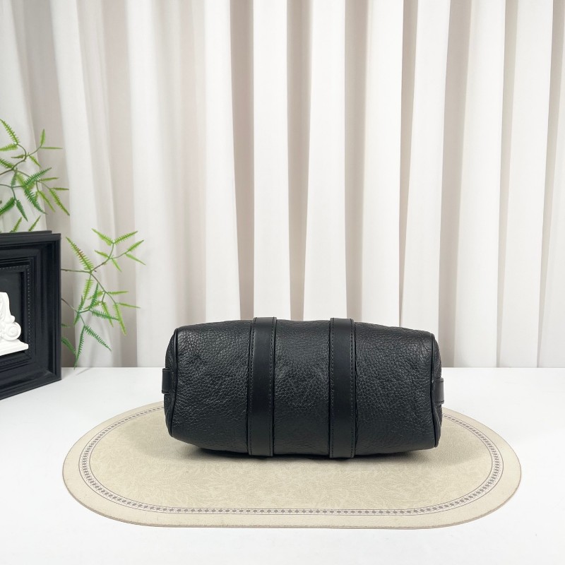 LV路易威登 24年票 無芯片 Keepall 25 黑色壓紋牛皮 經典老花壓紋 黑武士配色 容量可觀 肩帶可調節-2