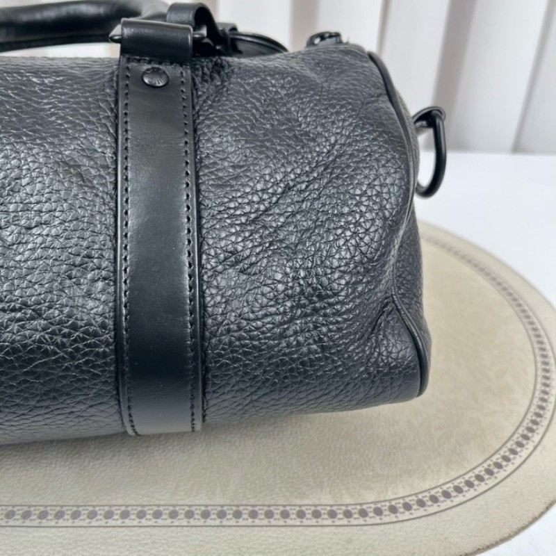 LV路易威登 24年票 無芯片 Keepall 25 黑色壓紋牛皮 經典老花壓紋 黑武士配色 容量可觀 肩帶可調節-20