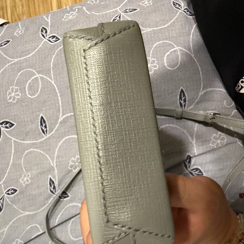 巴黎世家手機包-5