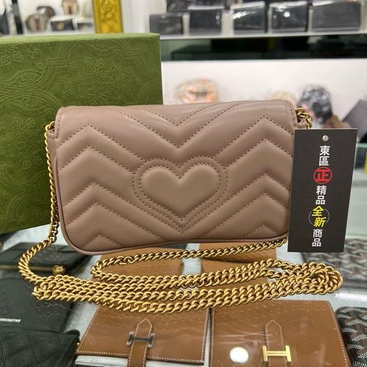 東區正精品㊣GUCCI Marmont Supermini 476433 全新迷你裸色V紋牛皮金鍊前釦式斜背包手拿包 RZ3697-7