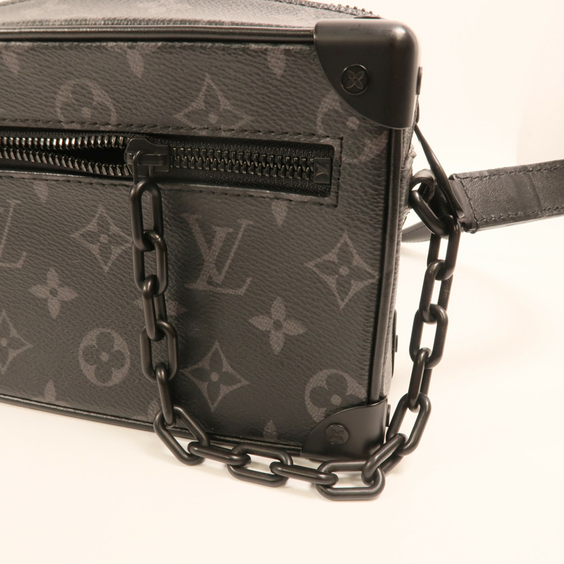 LOUIS VUITTON Monogram Eclipse Mini Soft Trunk肩背袋-13