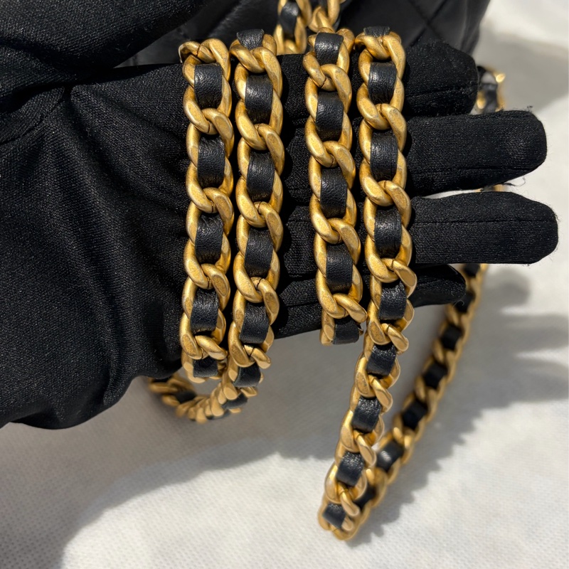 Chanel 菱格子母後背包-7