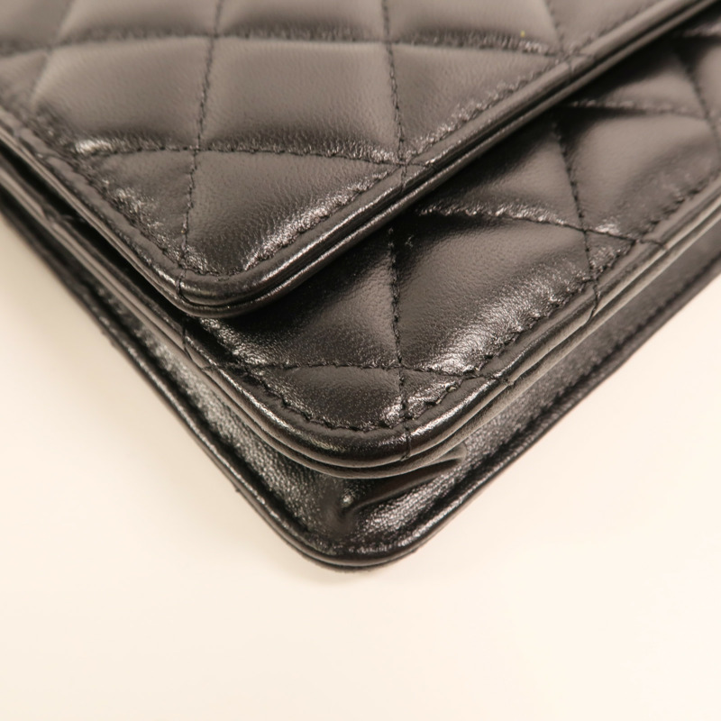 CHANEL 羊皮皮革WOC Wallet On Chain金扣鏈帶肩背袋-13