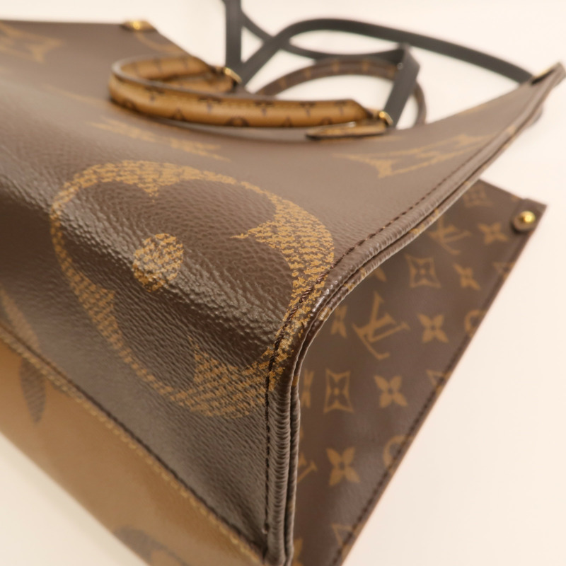 LOUIS VUITTON Monogram Giant On The Go MM金扣手挽肩背兩用袋-10