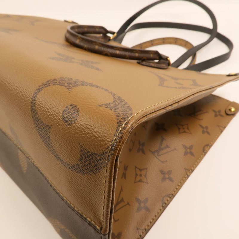 LOUIS VUITTON Monogram Giant On The Go MM金扣手挽肩背兩用袋-12