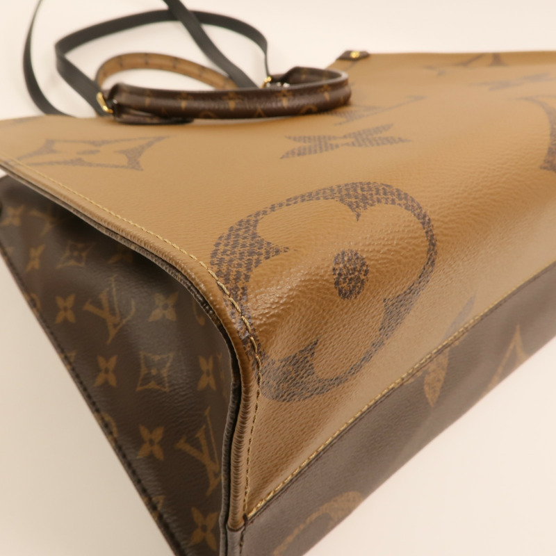 LOUIS VUITTON Monogram Giant On The Go MM金扣手挽肩背兩用袋-13