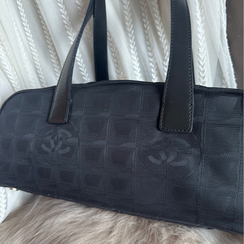 香奈兒 肩背包 腋下包 手提包 黑色 包 黑色尼龍 帆布 波士頓 旅遊系列 手提包 中古包包 chanel travel line boston bag-3