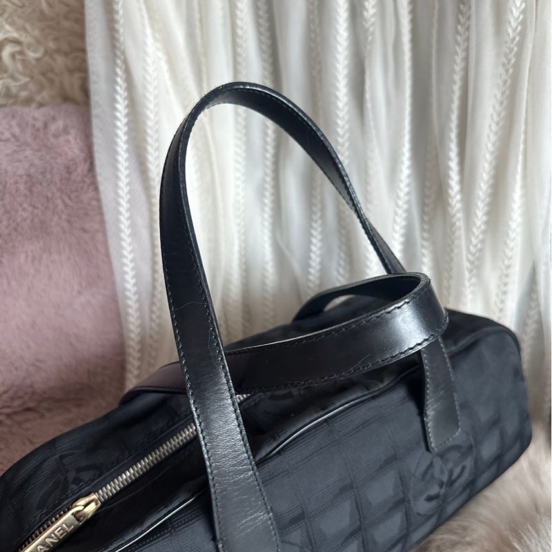 香奈兒 肩背包 腋下包 手提包 黑色 包 黑色尼龍 帆布 波士頓 旅遊系列 手提包 中古包包 chanel travel line boston bag-13