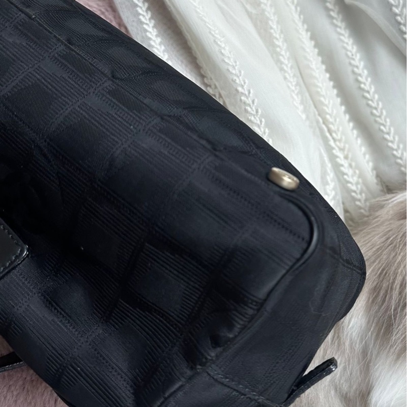 香奈兒 肩背包 腋下包 手提包 黑色 包 黑色尼龍 帆布 波士頓 旅遊系列 手提包 中古包包 chanel travel line boston bag-19