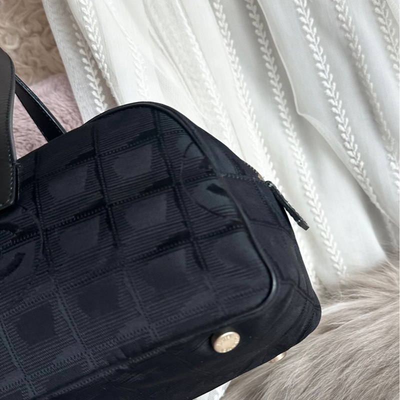 香奈兒 肩背包 腋下包 手提包 黑色 包 黑色尼龍 帆布 波士頓 旅遊系列 手提包 中古包包 chanel travel line boston bag-20