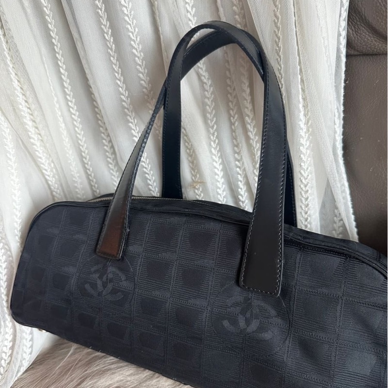 香奈兒 肩背包 腋下包 手提包 黑色 包 黑色尼龍 帆布 波士頓 旅遊系列 手提包 中古包包 chanel travel line boston bag-21